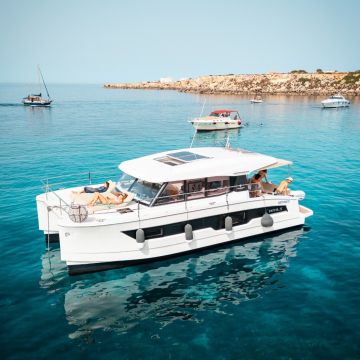 Escursione in Catamarano Favignana - Levanzo condivisa